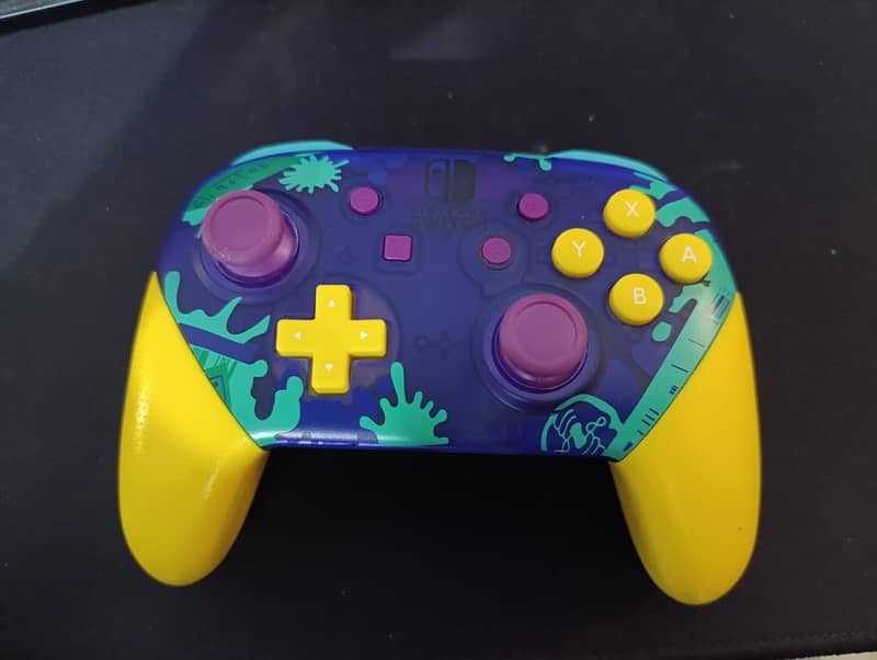 Nintendo Switch Pro Controller 0