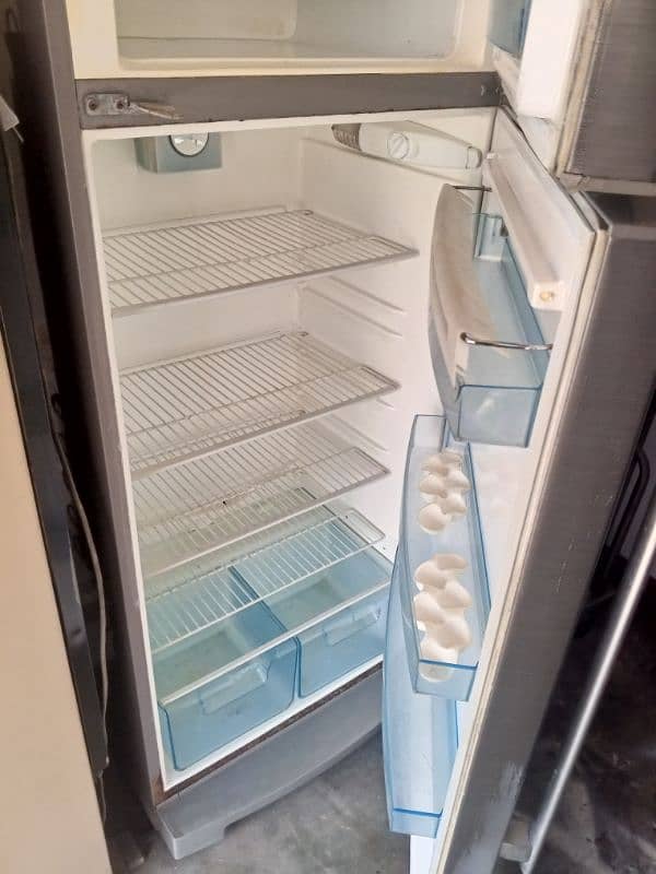 Electrolux fridge genuine compressor R600 good working condition 8