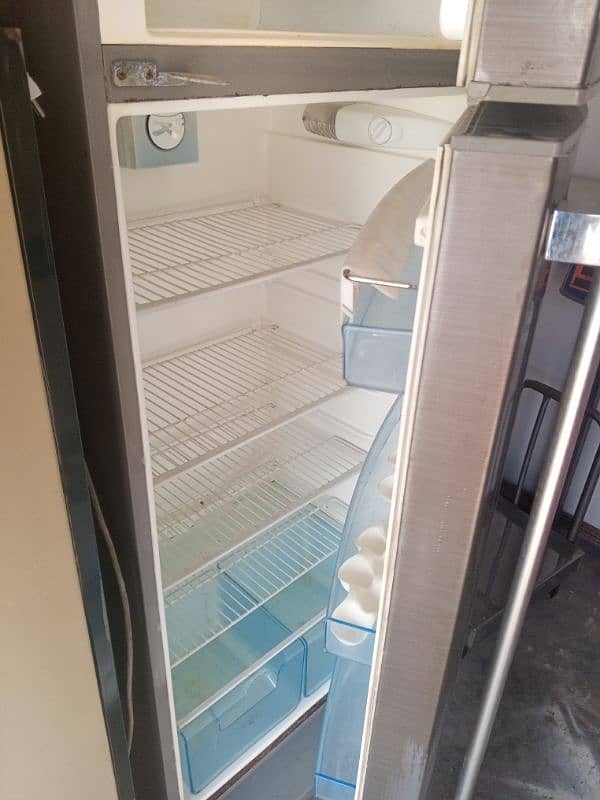 Electrolux fridge genuine compressor R600 good working condition 9