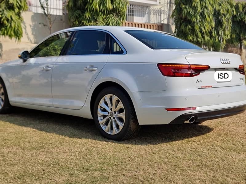 Audi A4 2016 12