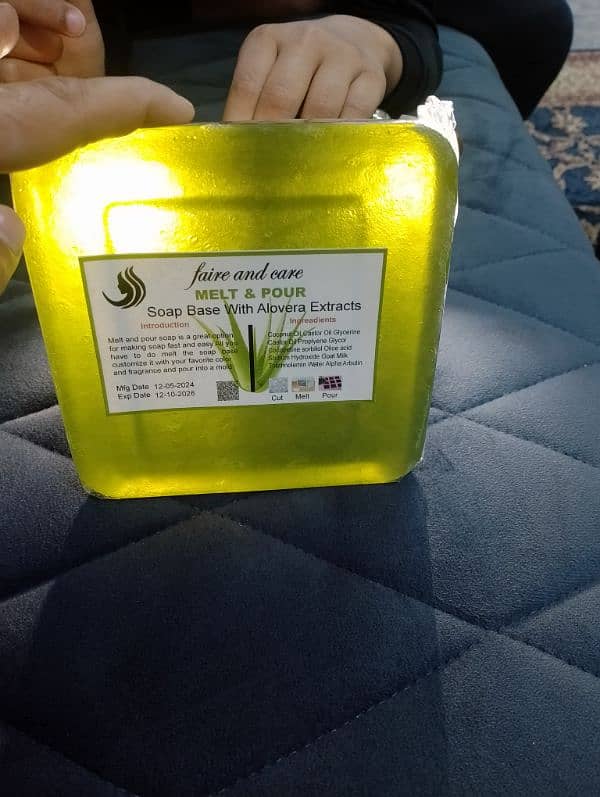 transparent soap base with alovera extract best for hand made soap 2