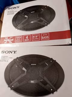 4 speaker with box read ad cearfully