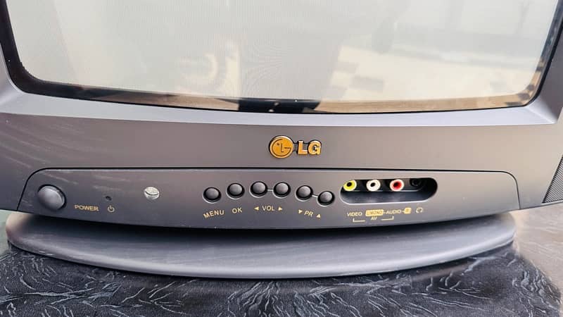 LG Color TV | Brand New| never Used| 14 inch| Tv Trolley for Sale 2