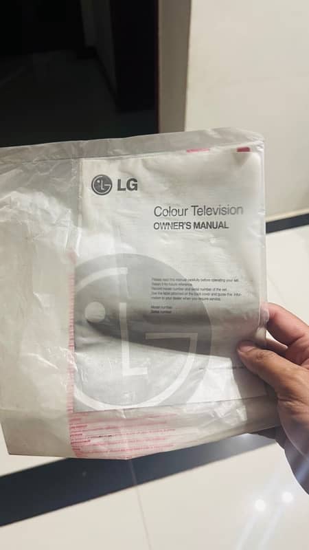 LG Color TV | Brand New| never Used| 14 inch| Tv Trolley for Sale 8