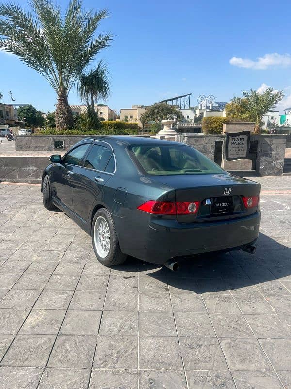 Honda Accord 2005 4