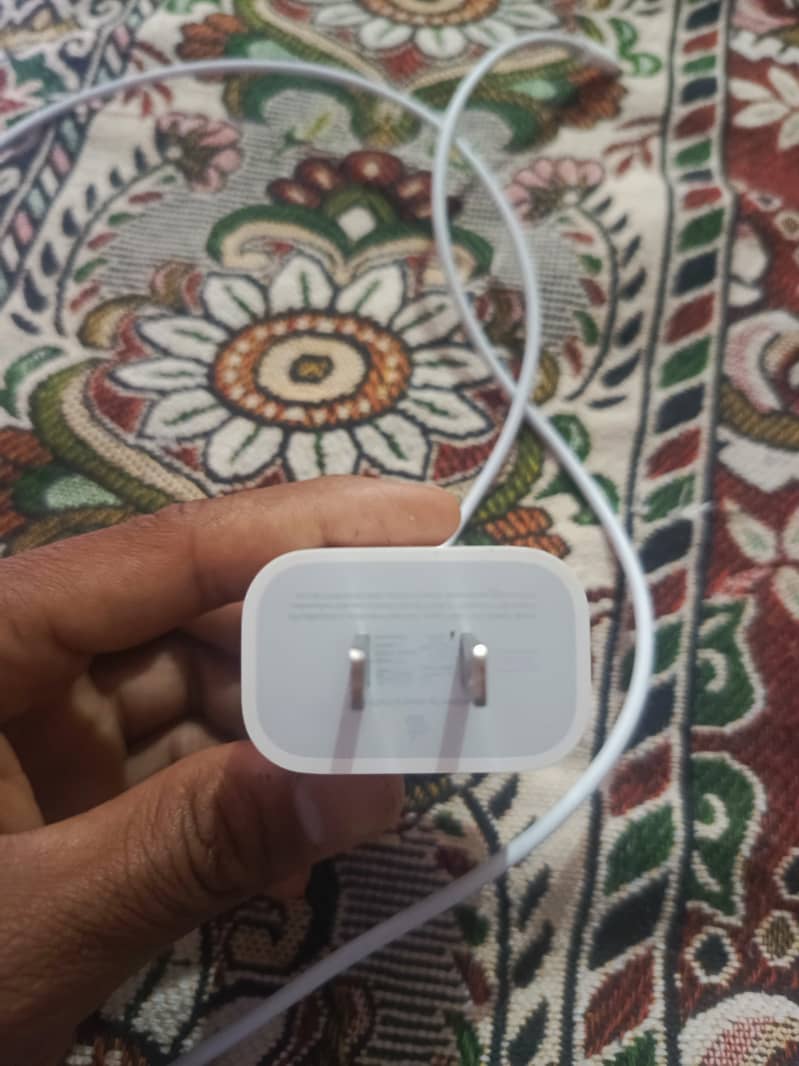 Brand new charger I phone 13 pro max 1