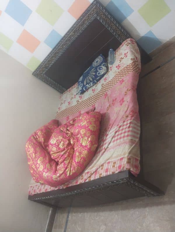 buhat sasta achi condition main double bed and mattress 1