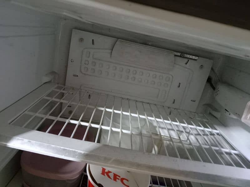 Refrigerator (Pel) 4