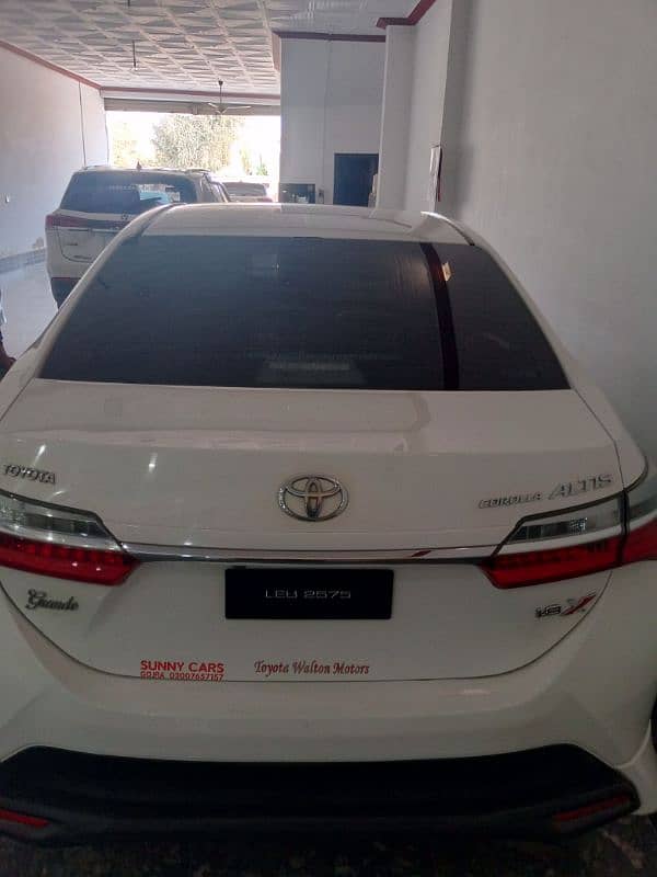 Toyota Altis Grande 2017 1