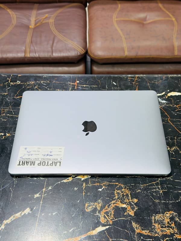 MACBOOK PRO 2017 (13.3 INCHES) 2