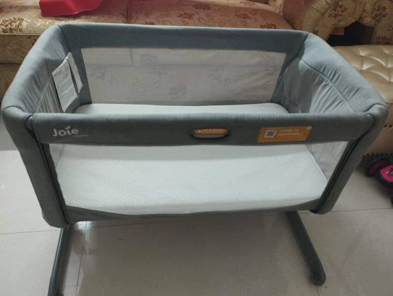 baby cot 1