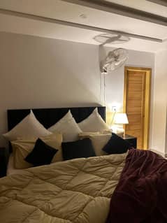 Luxury Apartment for Short Stay/full day Rent in Bahria Town Lahore