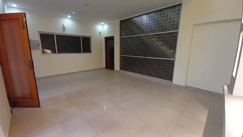 Facing Park 8marla European Villa For Sale In Bahria Town. 3