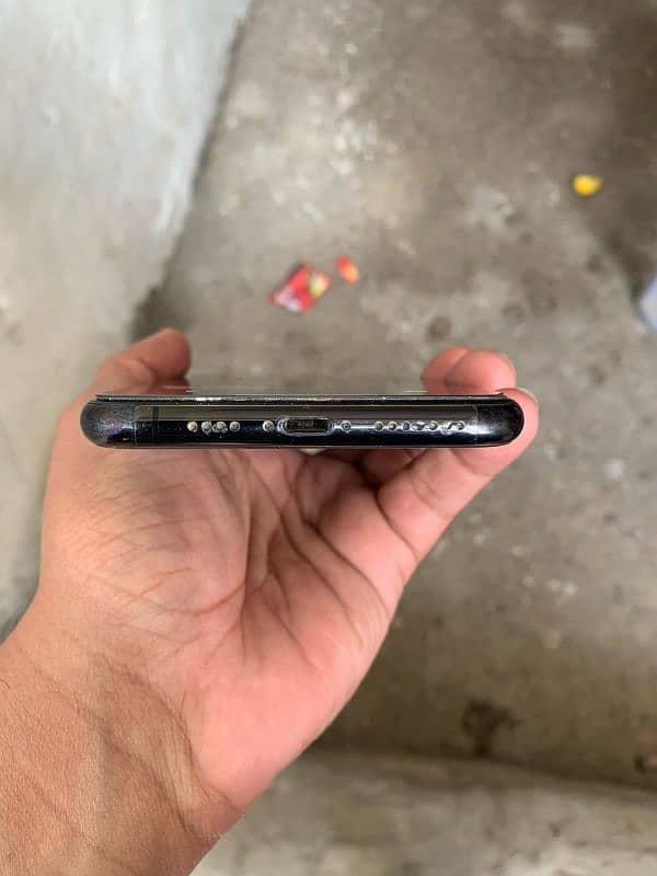 IPHONE 11 PRO MAX 3