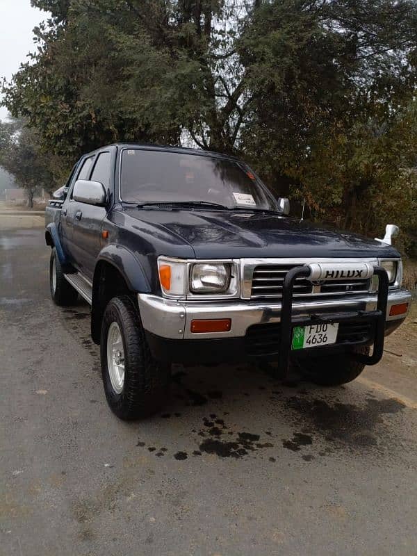 Hilux Double Cabin 6