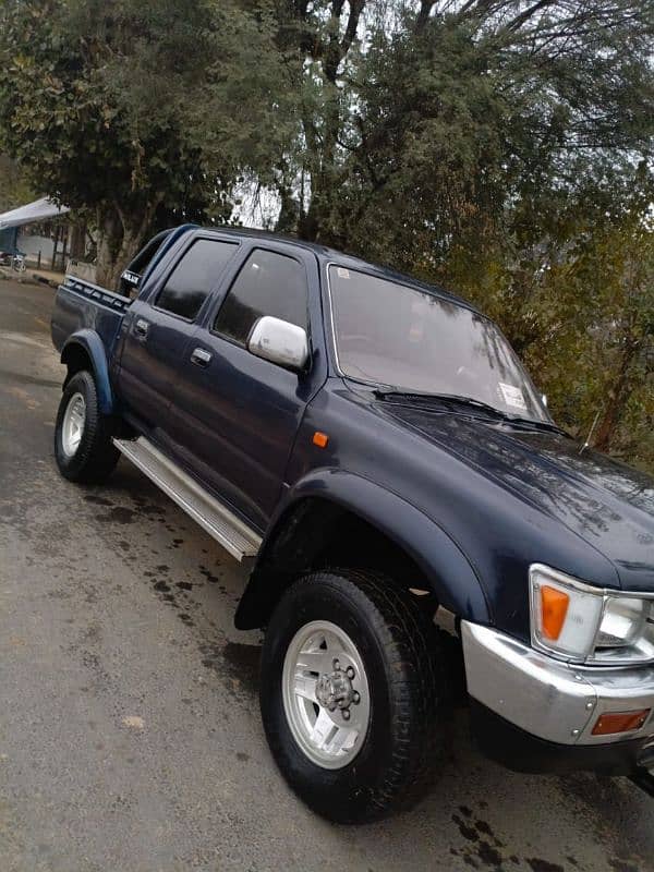 Hilux Double Cabin 7