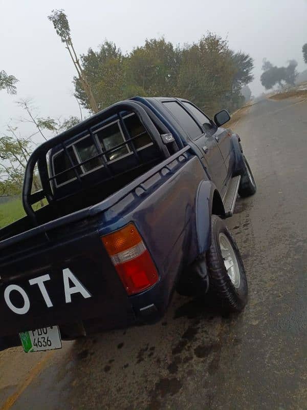 Hilux Double Cabin 8