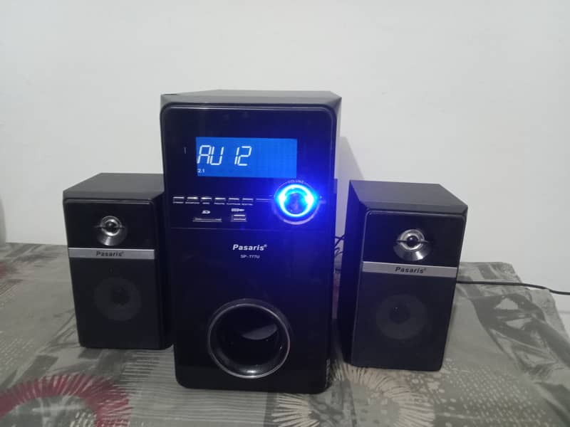 Pasaris speaker 0