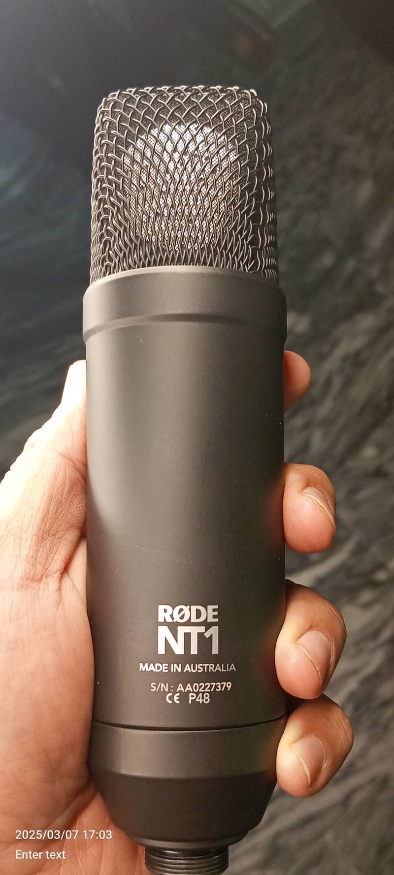 Rode NT1 – Large Diaphragm Cardioid Condenser Studio Microphone Mic 1