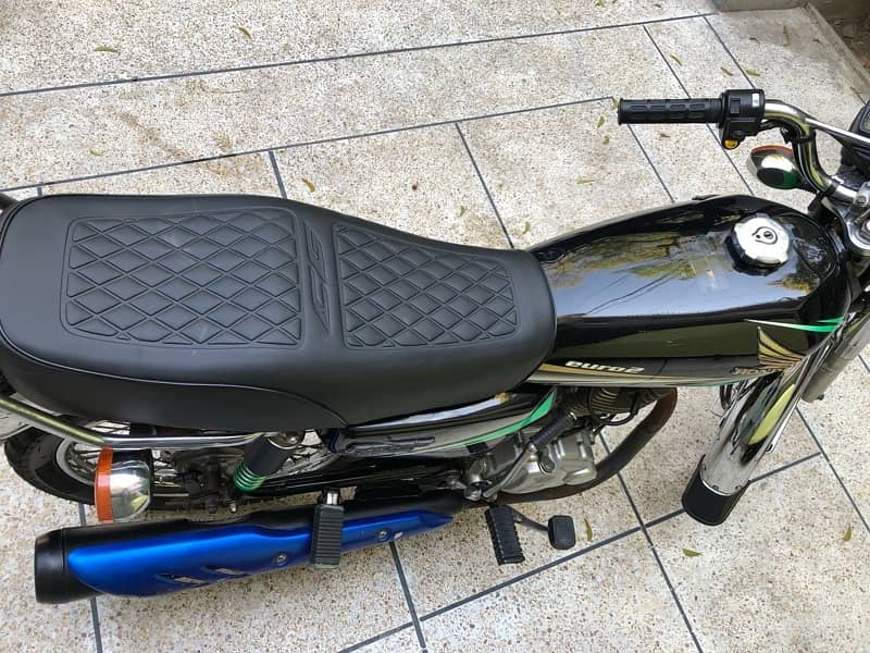 Honda 125 Black (2013) 6