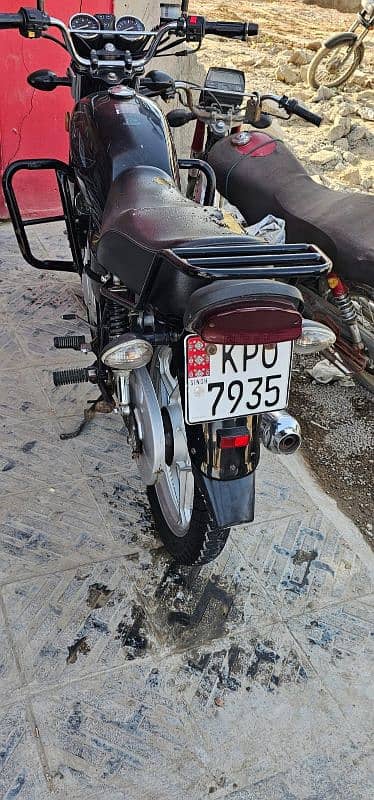 SUZUKI GS 150 MODEL 2022 BIKE FOR SALE HE SELF START 1