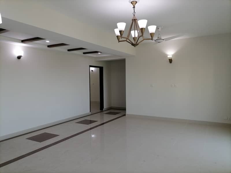 10 Marla 3 Bed Brand New Flat For Sale Askari 11 Lahore 6