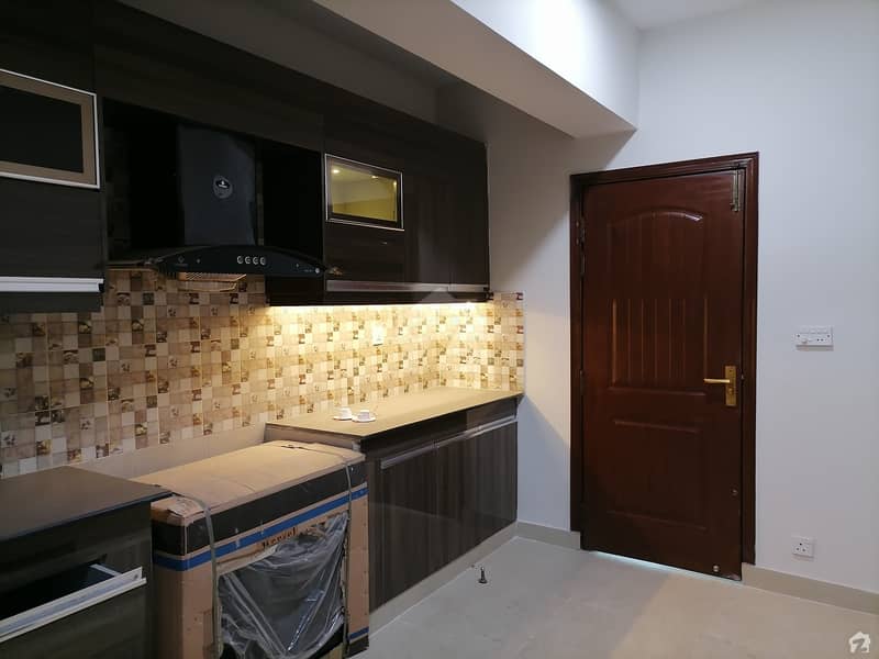 10 Marla 3 Bed Brand New Flat For Sale Askari 11 Lahore 26