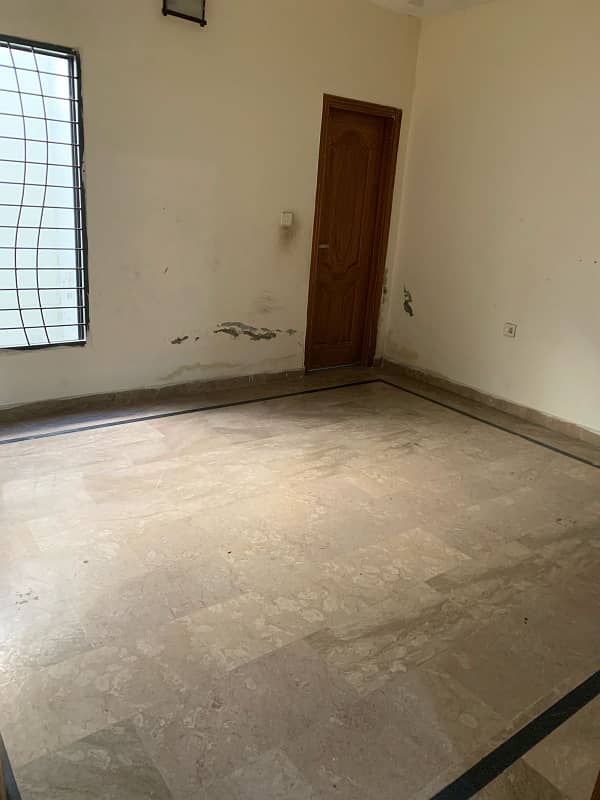 iqbal town rahwali 5 marla upper portion for rent 8