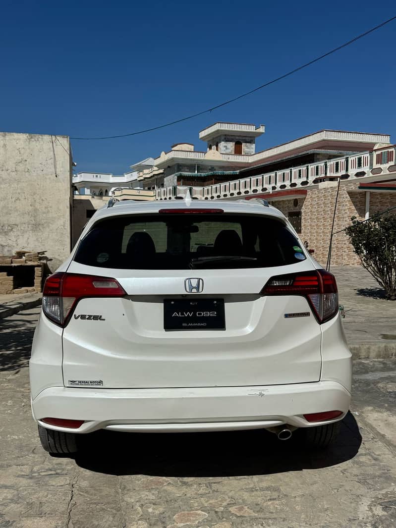 Honda Vezel Hybrid Z 2014 2