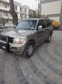 Mitsubishi Pajero 2001