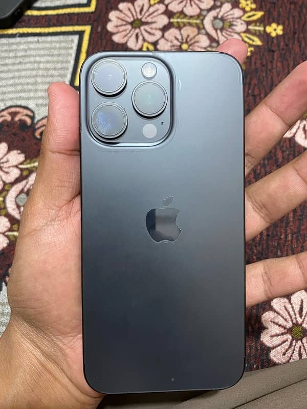 iPhone 15 pro max JV 256Gb 1