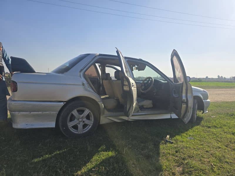 Nissan Sunny 1991 3