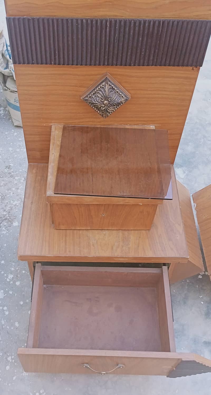 new side tables sale Karne hai 3