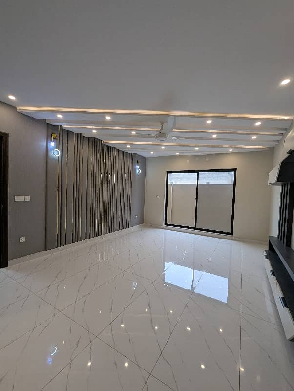 1 Kanal Double Storey Ultra Modern Style Luxury Stylish House Available For Sale In Valancia Town, Lahore By Fast Property Services Real Estate And Builders (21 Marla ) 12