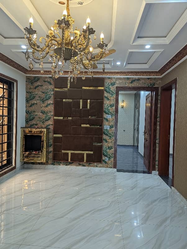 10 Marla Corner House Double Storey Spanish Style Stylish House Available For Sale In Tariq Garden Lahore With Original Pics 7