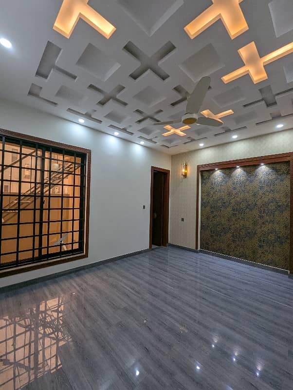 10 Marla Corner House Double Storey Spanish Style Stylish House Available For Sale In Tariq Garden Lahore With Original Pics 15