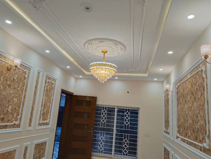 BRAND NEW 10 MARLA SPANISH STYLE LUXERY PAIRS HOUSE AVAILABLE FOR SALE in Arcitect Engeenearing Housing Society near Joher Town Lahore . 5