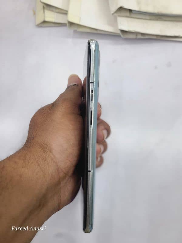 Oneplus 9pro 5G. Urgent Sale. 4