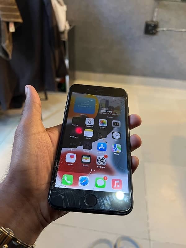 iphone 7plus 32 gb pta 2