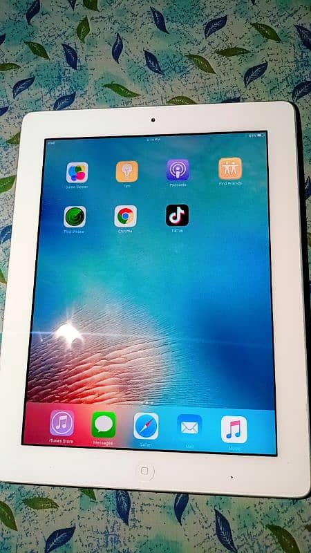 iPad 64gb 10/10 condition. . iCloud locked 1