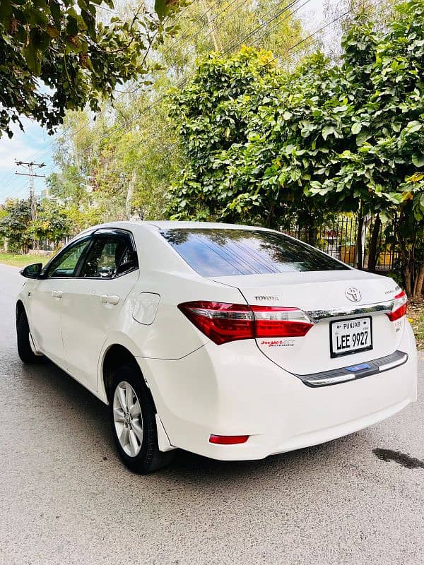 Toyota Corolla Altis 2017 3