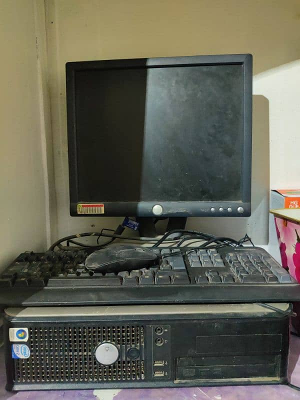 Core 2 Duo, with 15 inch lcd & mouse Keyboard 1