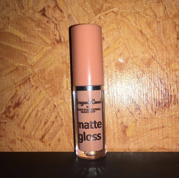 Peach matte mini lip gloss | mini matte gloss | 6.5cm. 3