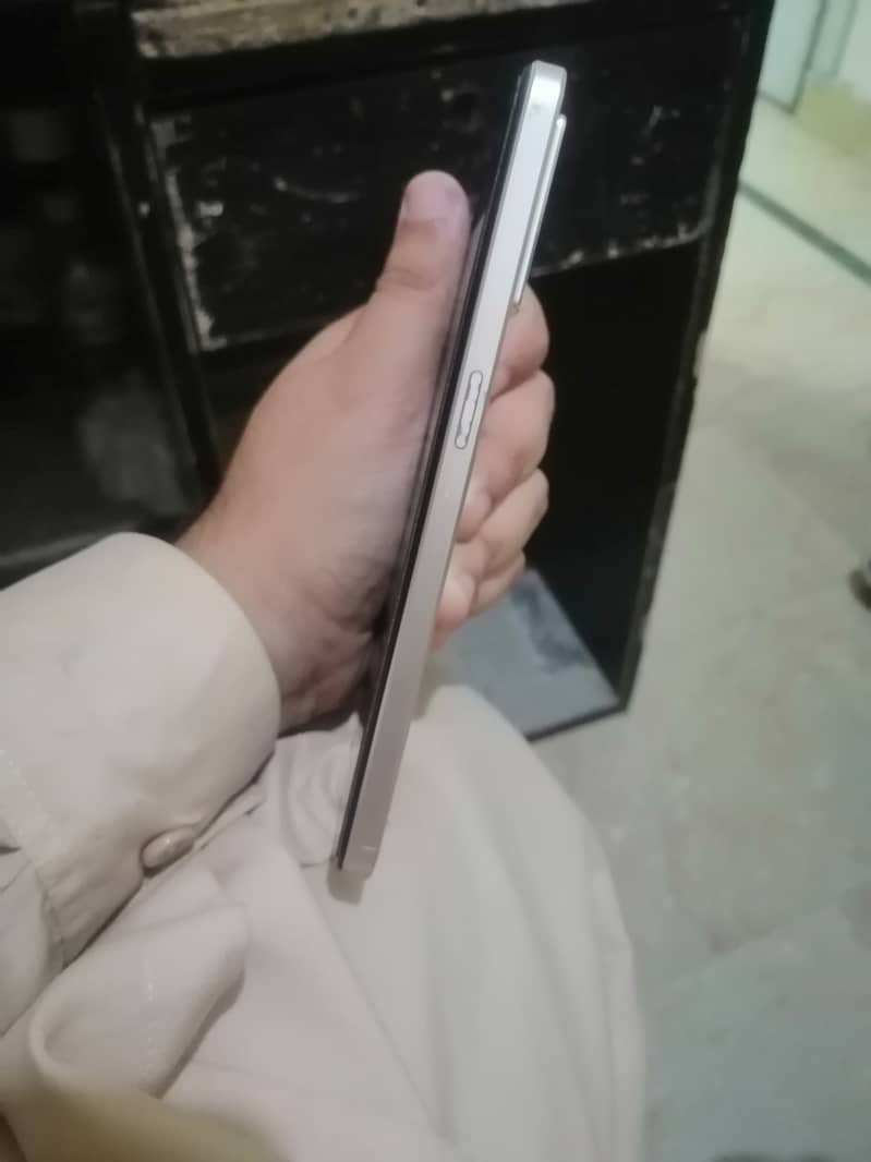 Oppo F21 pro 4G 1