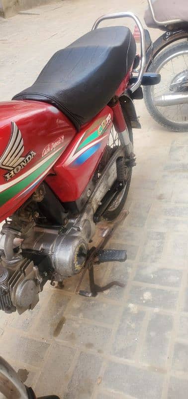 Honda CD 70  2016 model Karachi Number 1st owner 4