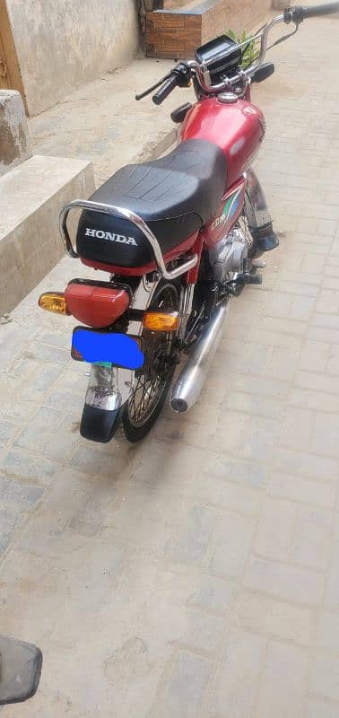 Honda CD 70  2016 model Karachi Number 1st owner 5