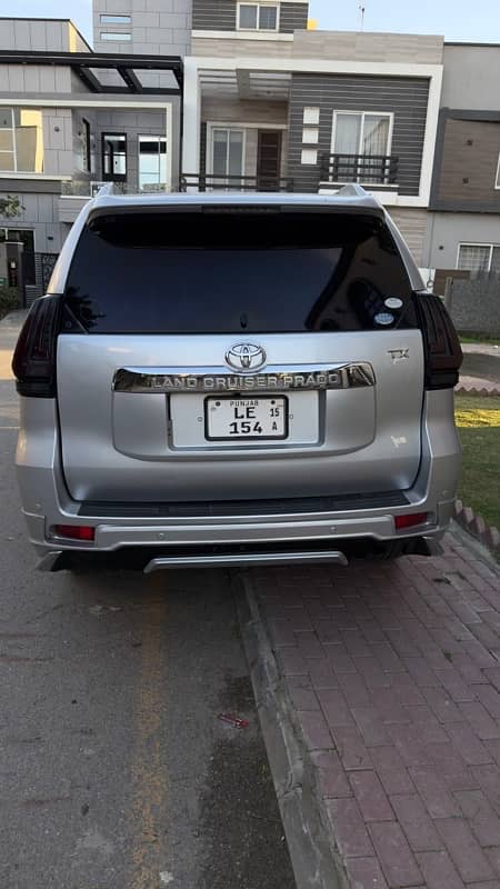 Toyota Land Cruiser 2010 Prado 2