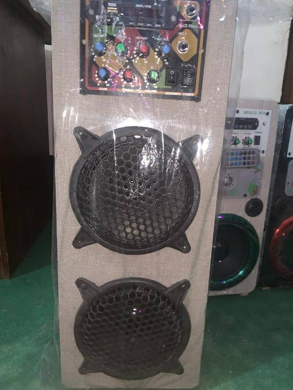 Brand new speaker with all options 4