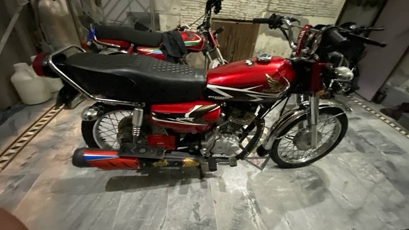 Honda 125 2020 self start special edition 8