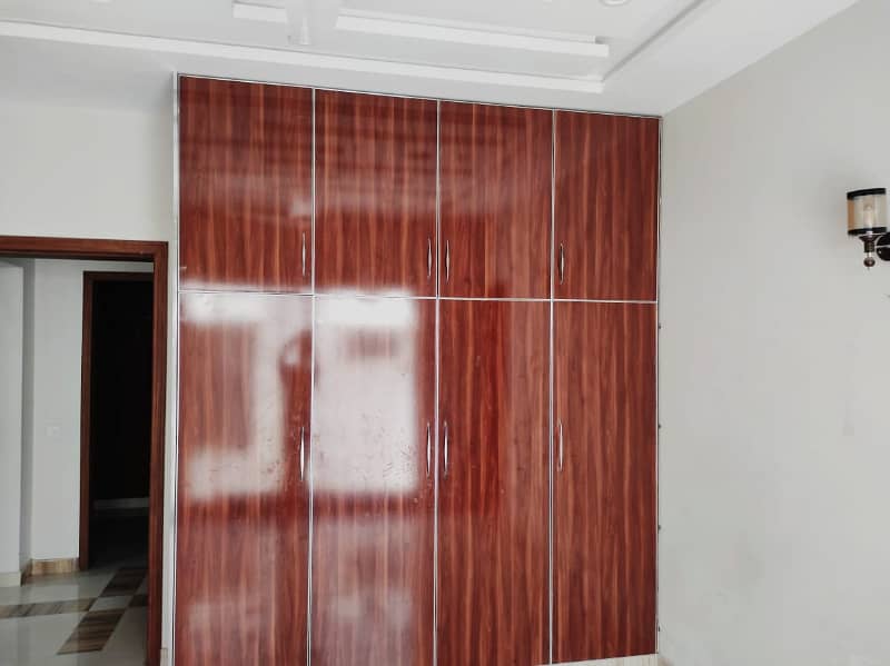 10 MARLA LOWER PORTION FOR RENT IN JANIPAR BLOCK BAHRIA TOWN LAHORE 0